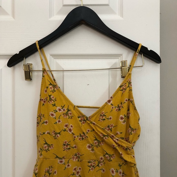 Forever 21 Floral Yellow Spaghetti Strap Mini Sundress in Small/Medium - Picture 3 of 8